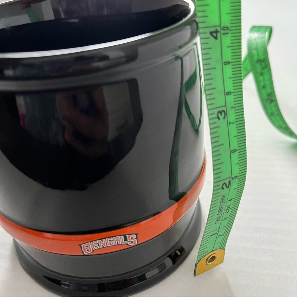 Cincinnati Bengals NFL Licensed Black & Orange Ceramic Coffee Mug - Picture 6 of 6